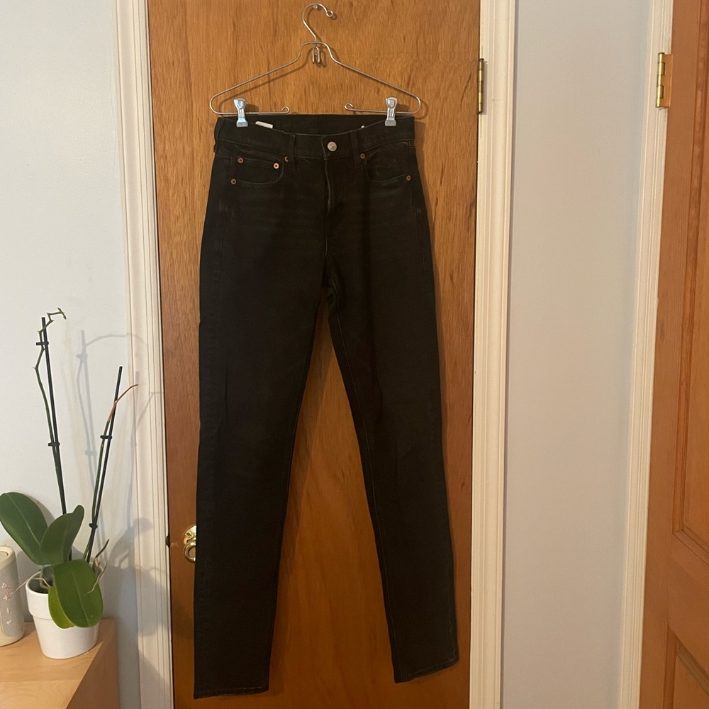 Black mid rise jeans